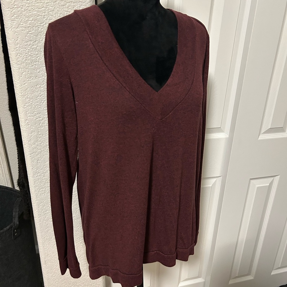 Women's V-Neck Burgundy Sweater